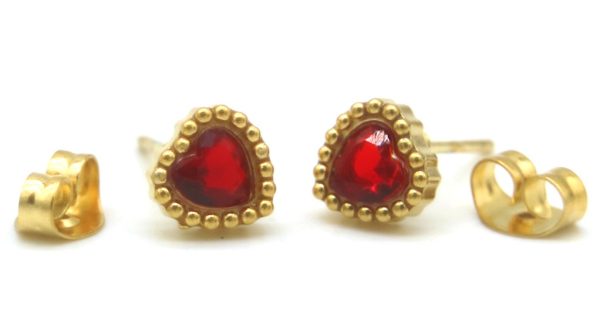 Studs 8mm Heart